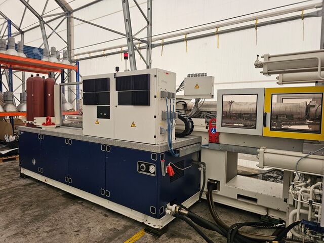 Injection molding machine Krauss Maffei KM 800-5000 MC