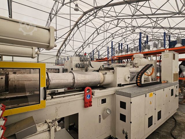 Injection molding machine Krauss Maffei KM 800-5000 MC
