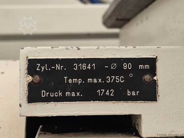 Injection molding machine Krauss Maffei KM 800-5000 MC