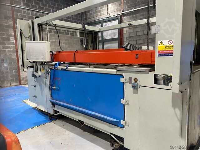 Vakuum-Thermoformen / Tiefziehen GEISS T7