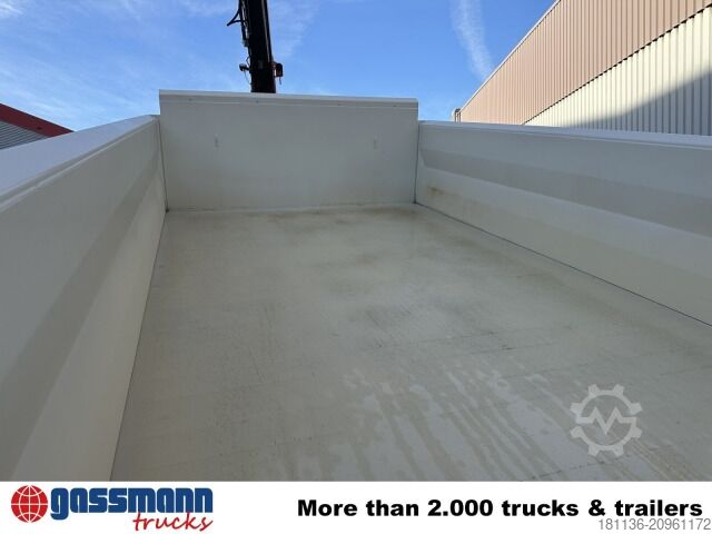 Tipper truck Iveco X-Way AD300X46Z 6x4 mit Kran Atlas AK 206.4E-A2,