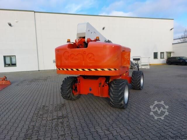 Telescopic boom lift Genie S-85