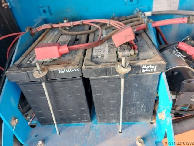 Telescopic boom lift Genie S-85