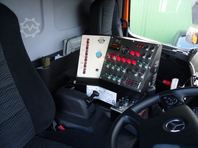 Road sweeper Mercedes-Benz Atego 1323 LKO 4x2 / Themis SH7B D