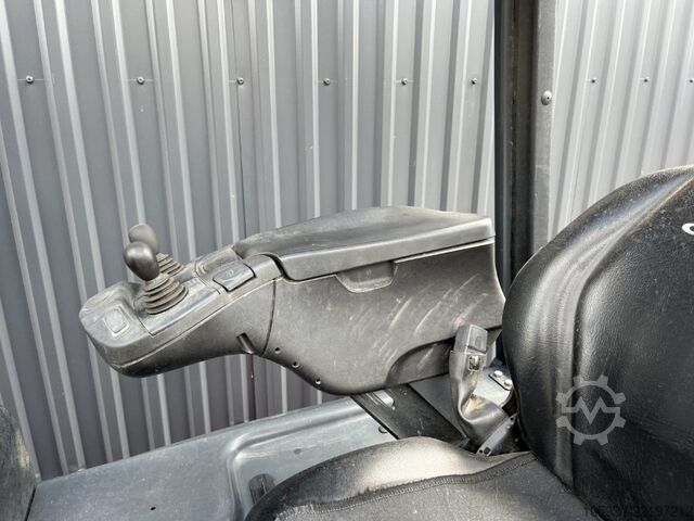 Treibgasstapler Linde E18PH-02