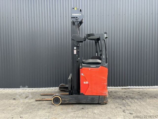 Schubmaststapler Linde R14-01