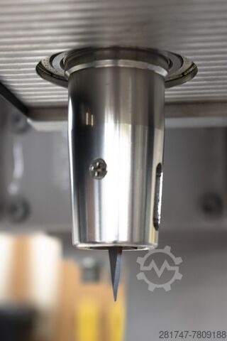Plotter 2030 SPECIAL mit oszillierendem Messer PGCNC 2030 SPECIAL z nożem oscylacyjnym