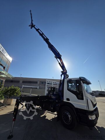 Truck chassis iveco 180e32k