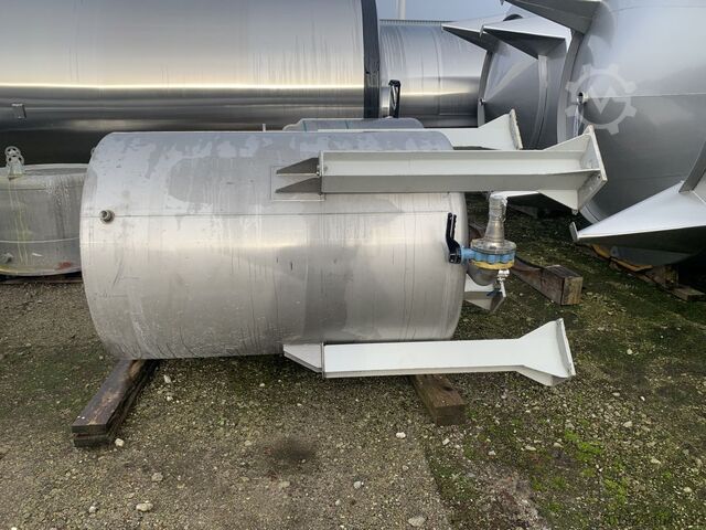 2000 liter open storage tank made of V2A stainless steel S17007