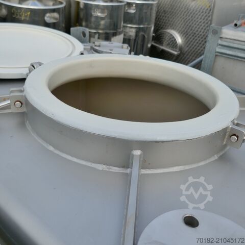 630 Liter fahrbarer Konuscontainer aus V4A mit Halar Innenbeschichtung Stöcklin 9777