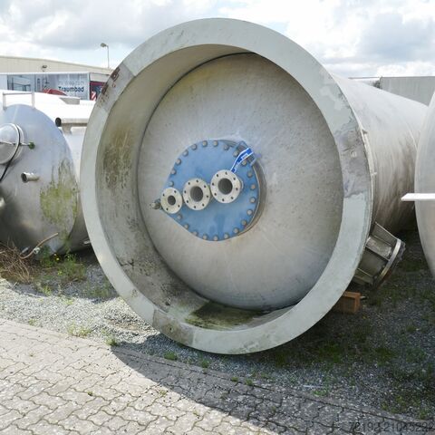 19,000 liter storage tank made of V4A stainless steel with lateral agitator flange Metkon AG K0114