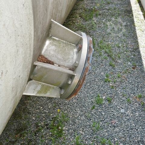 19,000 liter storage tank made of V4A stainless steel with lateral agitator flange Metkon AG K0114