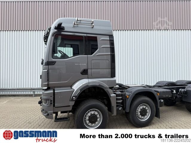 Truck chassis MAN TGS 41.520 8x8 BB CH, Hohe Bauart, 6-Sitzer,