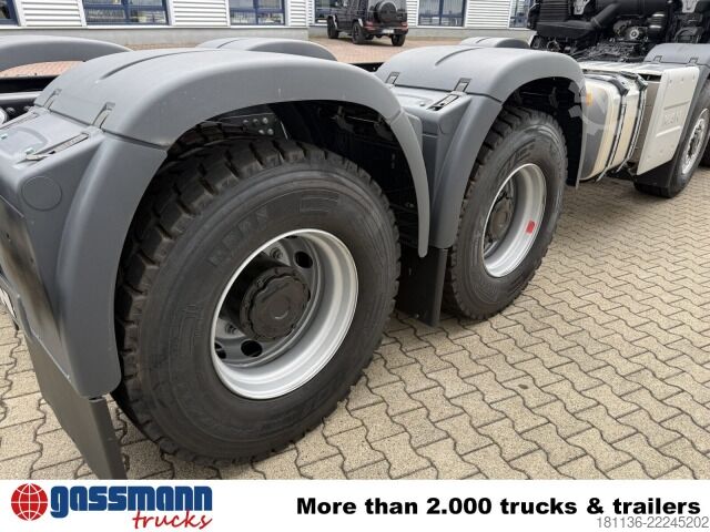 Truck chassis MAN TGS 41.520 8x8 BB CH, Hohe Bauart, 6-Sitzer,