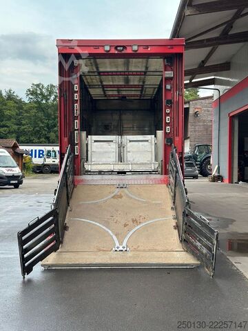Viehtransporter LKW MAN TGX 26.440 3.Stock FINKL /Hubdach/Tränke/Waage