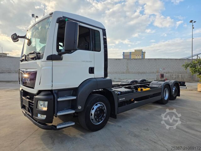 LKW-Fahrgestell MAN TGS 26.360