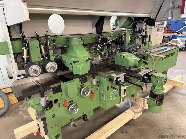 Vierseitenhobelmaschine WEINIG Typ Unimat 22 E Weinig Unimat 22 E