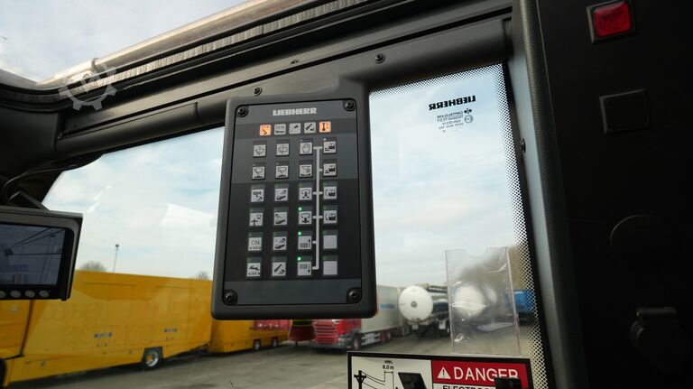 Kranwagen Liebherr LTR 1060