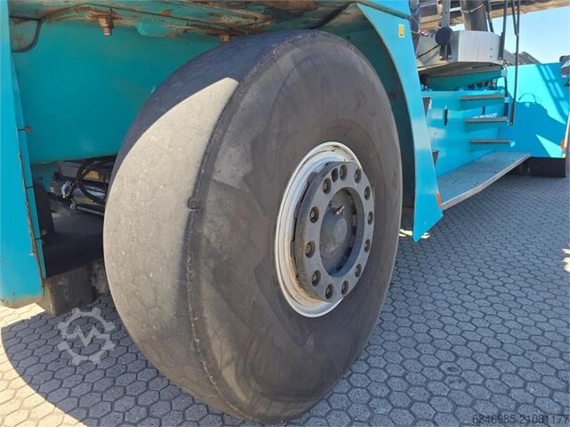 Reachstacker Konecranes SMV 4531 TC5