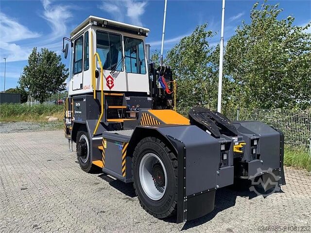 Terminal-Traktor Mafi HD445 4x4
