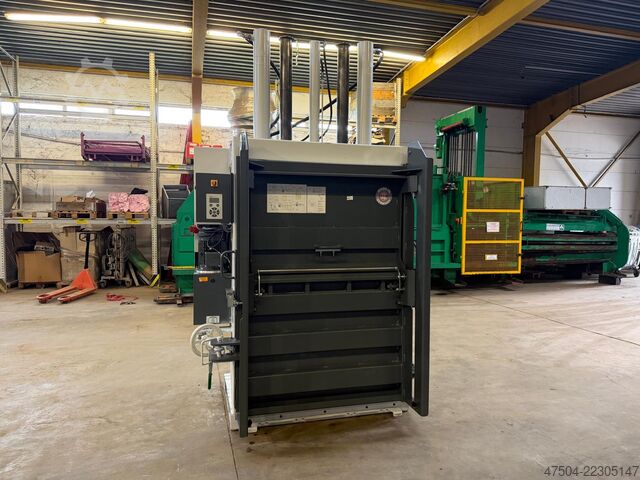 Bale press HSM V-Press 860 Plus