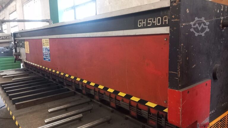 Hydraulische Tafelschere SCHIAVI-AMADA GH540A