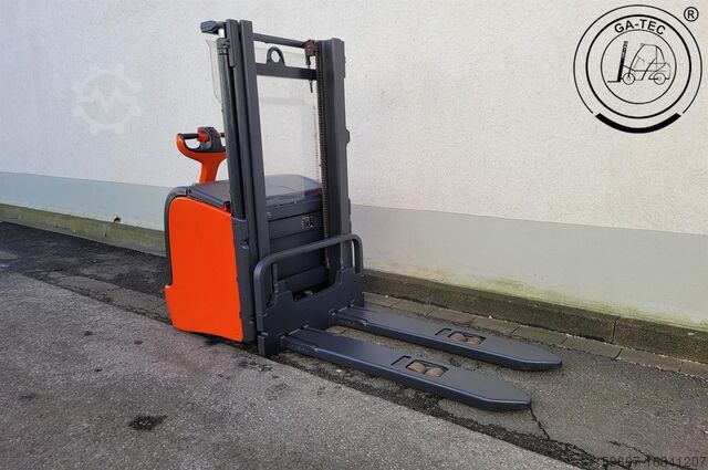 Pallet stacker Linde L14