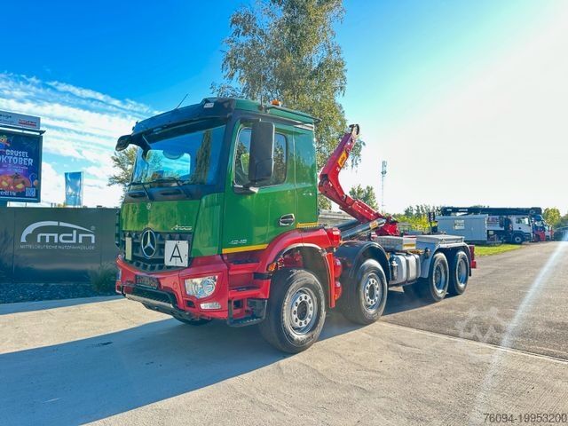 Roll-off tipper truck MERCEDES-BENZ Arocs 4246 8x4 Abrollkipper Schub/Knickhaken AHK