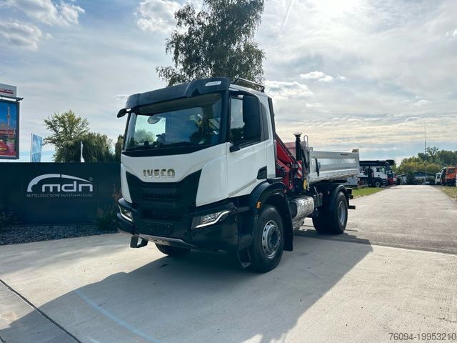 Kipper LKW IVECO X -WAY AD 200 4x2 Kran 19m FUNK Meiller Kipper
