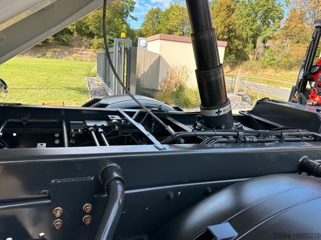 Kipper LKW IVECO X -WAY AD 200 4x2 Kran 19m FUNK Meiller Kipper