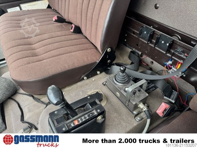 Feuerwehrfahrzeug Mercedes-Benz 1222 AF 4x4, Rüstwagen RW 2, Seilwinde