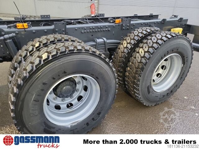 LKW-Fahrgestell Iveco X-Way AD300X42Z 6x4, Motorabtrieb