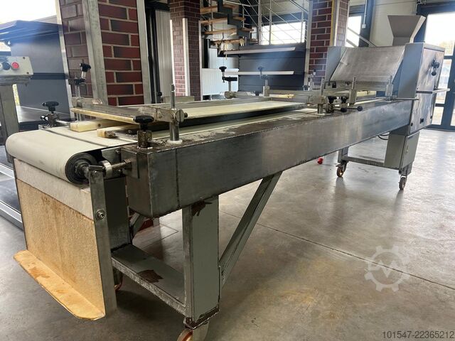 Brotlängswirkmaschine Benier B0-95 E