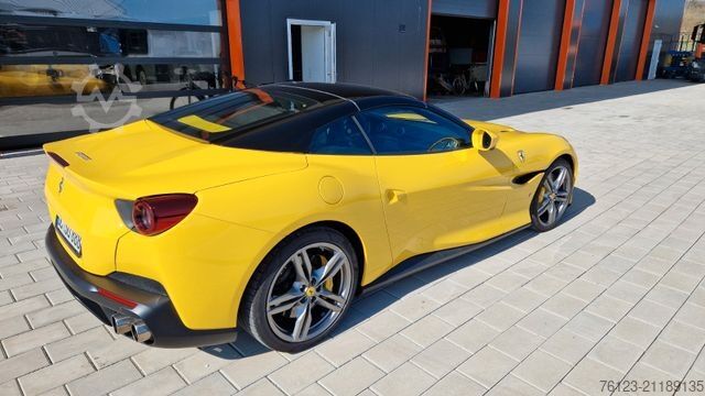 Van FERRARI Portofino