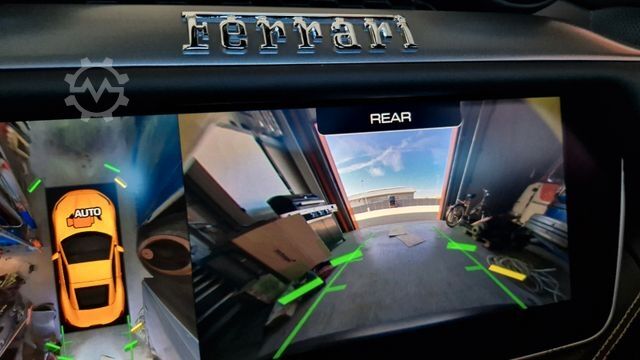 Van FERRARI Portofino