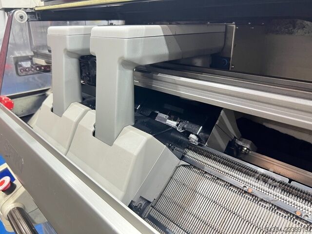 Knitting machine Shima Seiki SFJ 202-T