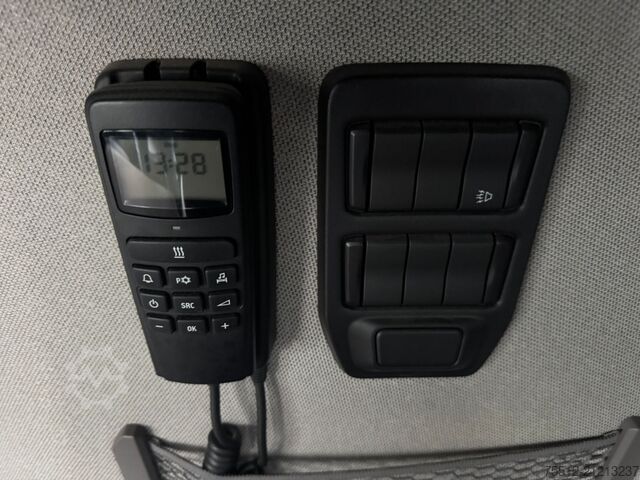 Standard-SZM Scania R410 / Retarder / 6X2 / 2 Tanks / TUV: 8-2026 /...