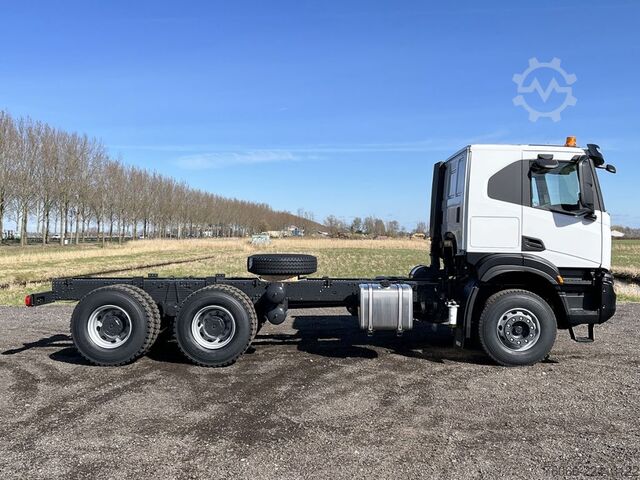 Fahrgestell mit Fahrerhaus Iveco T-Way AT380T47H-4200 Chassis Cabin (5 units)