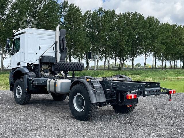 Fahrgestell mit Fahrerhaus Mercedes-Benz Arocs 2033-A Chassis Cabin (2 units)