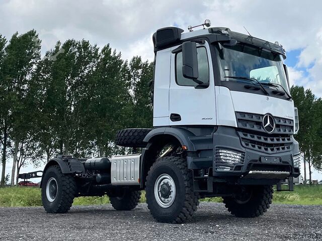 Fahrgestell mit Fahrerhaus Mercedes-Benz Arocs 2033-A Chassis Cabin (2 units)