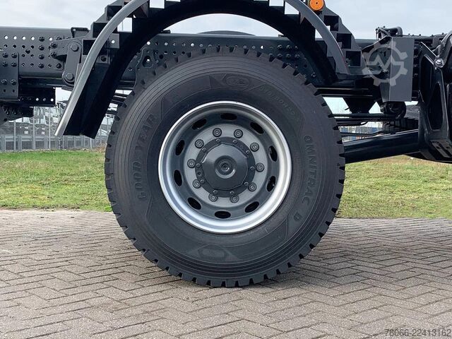 Fahrgestell mit Fahrerhaus Mercedes-Benz Zetros 2045 Chassis Cabin