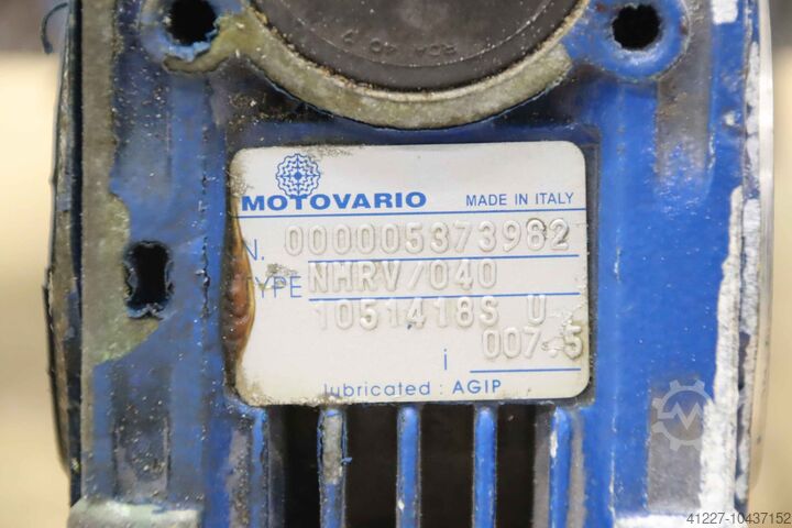 Gear motor 0.55 kW 183 rpm Motovario NHRV/ 040  71C-4
