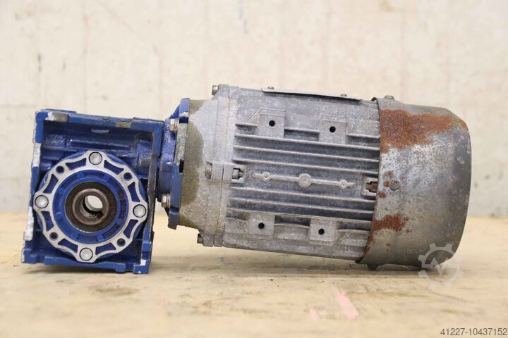 Gear motor 0.55 kW 183 rpm Motovario NHRV/ 040  71C-4