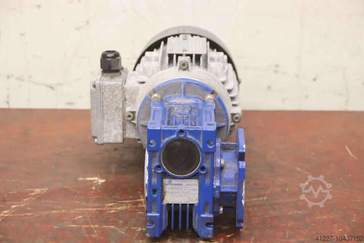 Gear motor 0.55 kW 183 rpm Motovario NHRV/ 040  71C-4