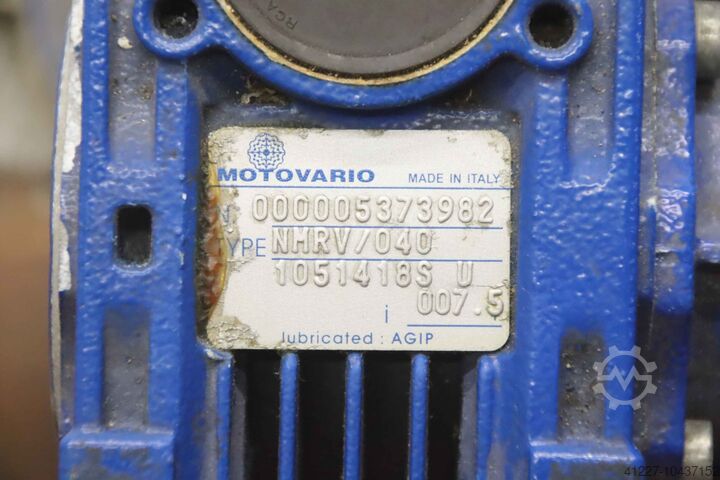 Gear motor 0.55 kW 183 rpm Motovario NHRV/ 040  71C-4