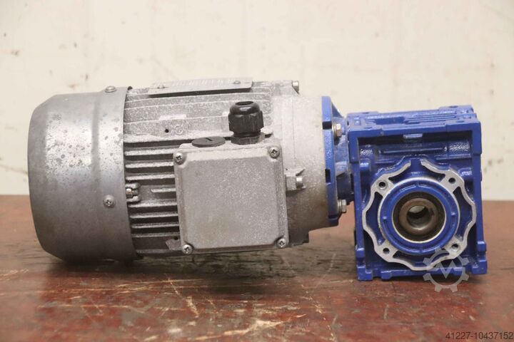 Gear motor 0.55 kW 183 rpm Motovario NHRV/ 040  71C-4