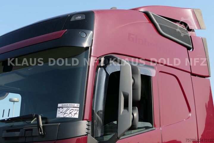 Volume tractor unit VOLVO FH 460 Globetrotter 2-Tanks Euro 6