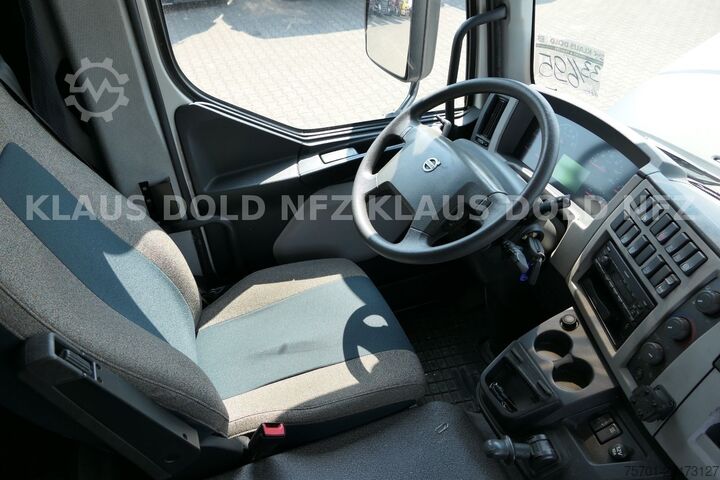Box truck VOLVO FL 240 Pritsche Plane Org 145000 km  LBW Euro 6