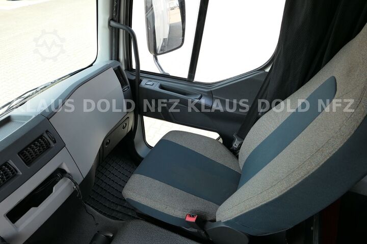 Box truck VOLVO FL 240 Pritsche Plane Org 145000 km  LBW Euro 6