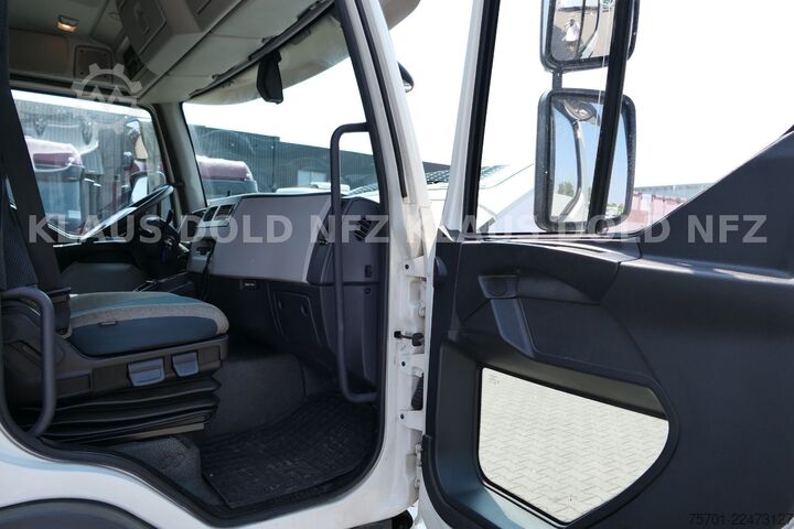 Box truck VOLVO FL 240 Pritsche Plane Org 145000 km  LBW Euro 6